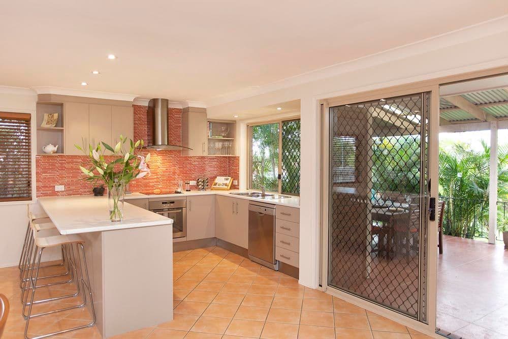 11 Holden Drive, SUNNYBANK HILLS QLD 4109, Sunnybank Hills - Thumbnail 3