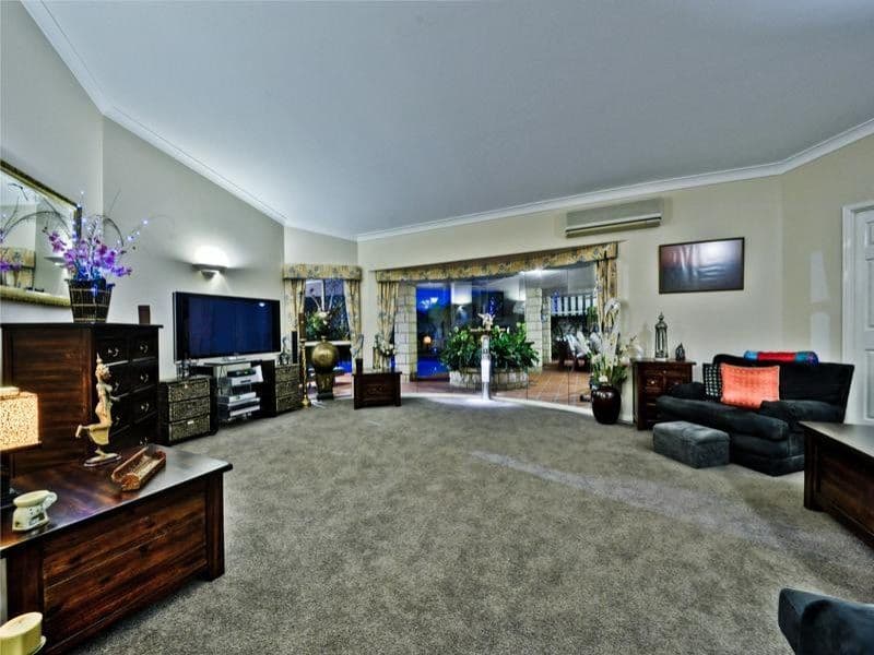 2 Parkwater Point, HELENSVALE QLD 4212, Helensvale - Thumbnail 6