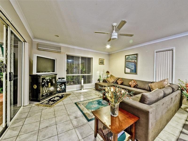 2 Parkwater Point, HELENSVALE QLD 4212, Helensvale - Thumbnail 7