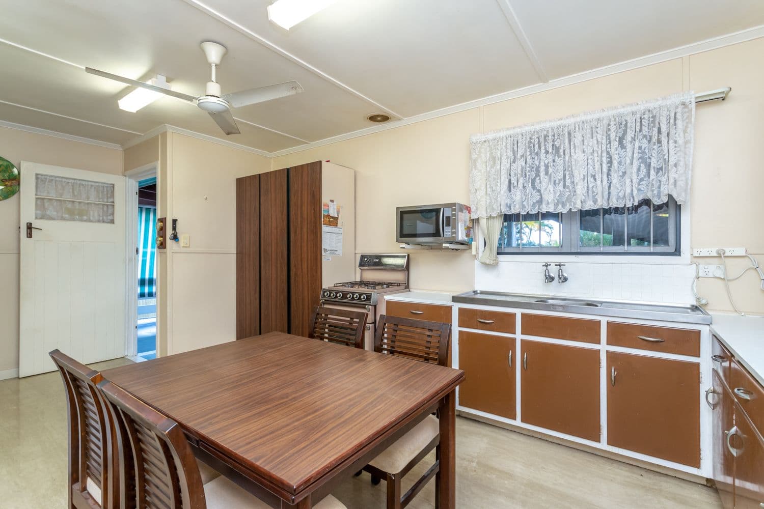 65 Ringrose Street, Stafford Heights QLD 4053, Stafford Heights - Thumbnail 6