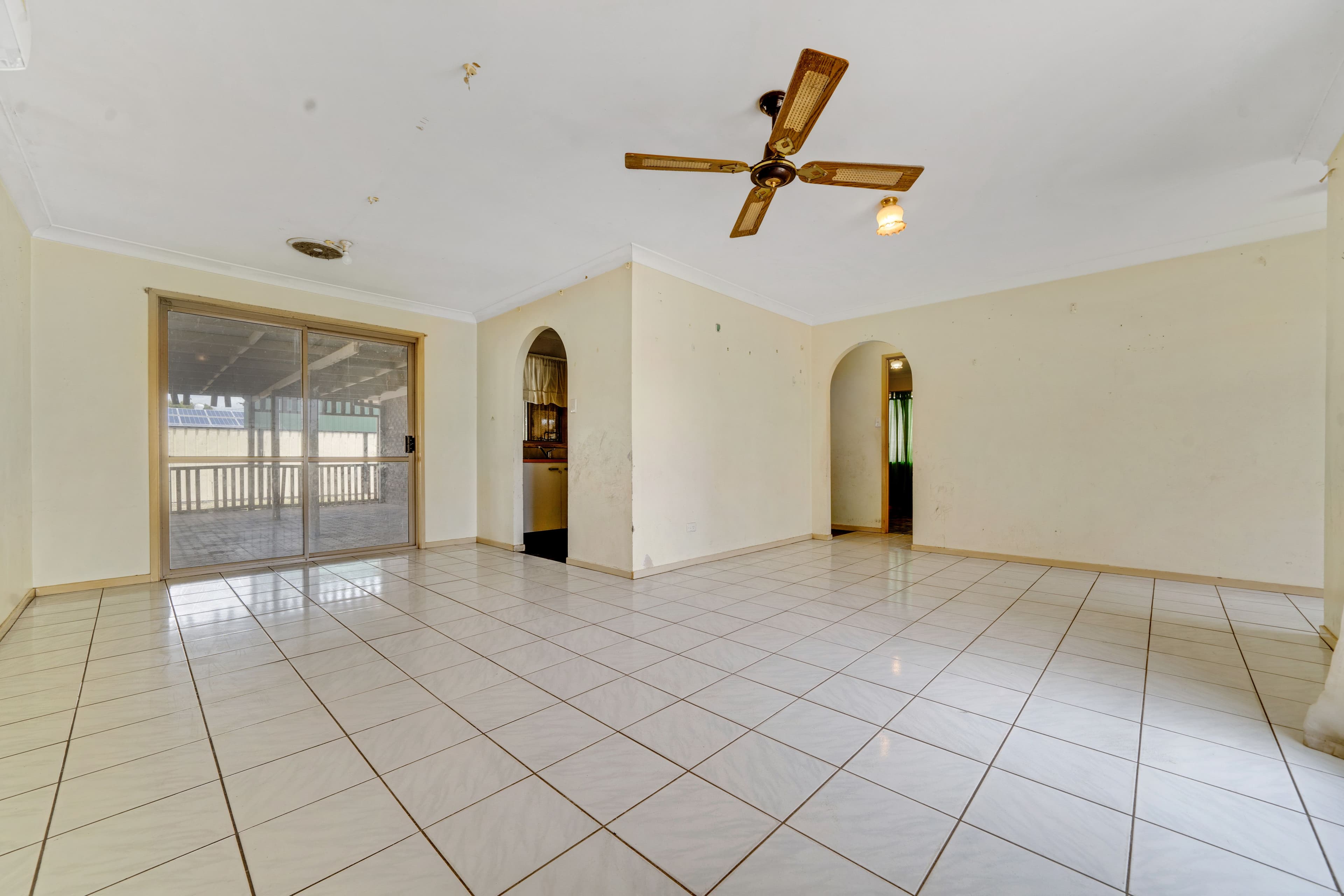 15 Mahonia Court, Crestmead QLD 4132, Crestmead - Thumbnail 3