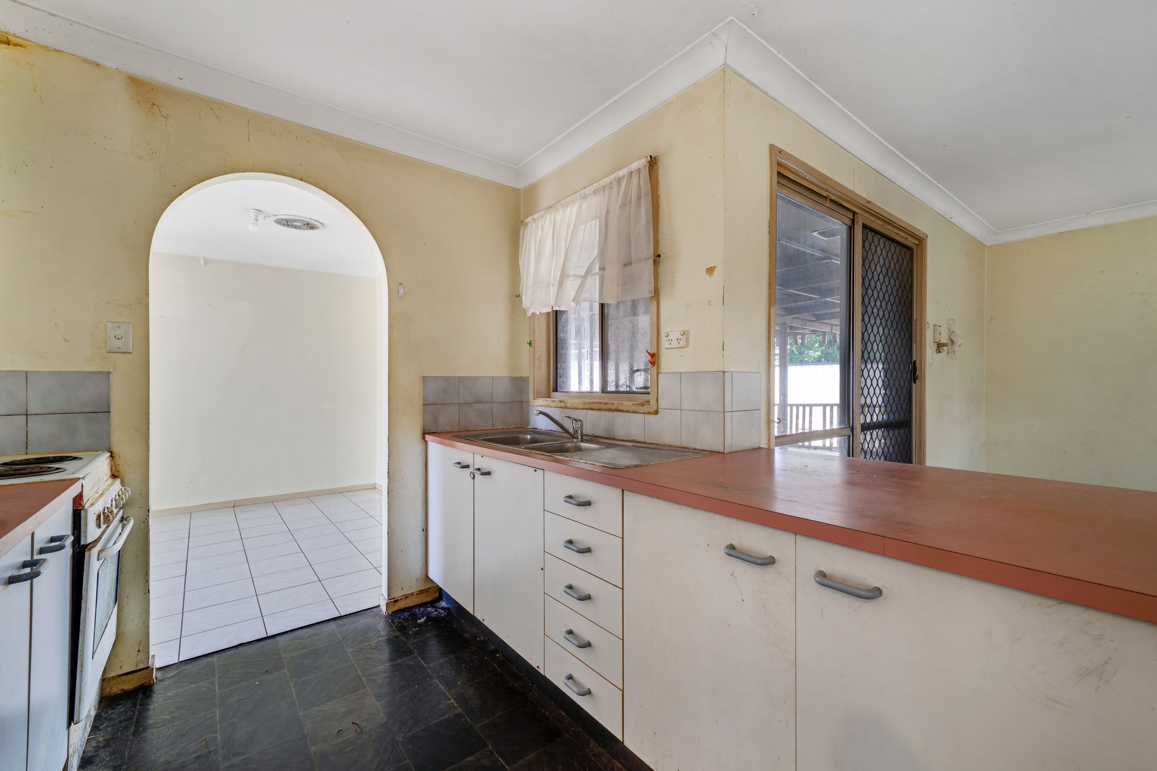 15 Mahonia Court, Crestmead QLD 4132, Crestmead - Thumbnail 4