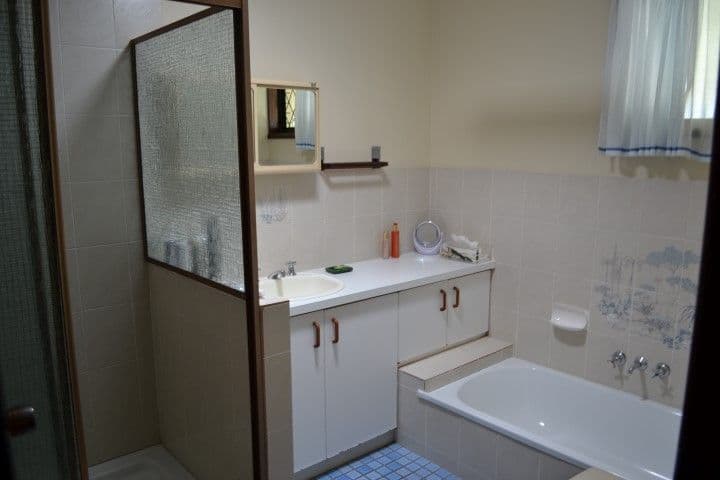 4 Narida Street, CLINTON QLD 4680, Clinton - Thumbnail 3