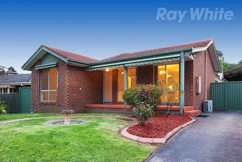5 AZAROW Circuit, Croydon South VIC 3136, Croydon South - Image 1