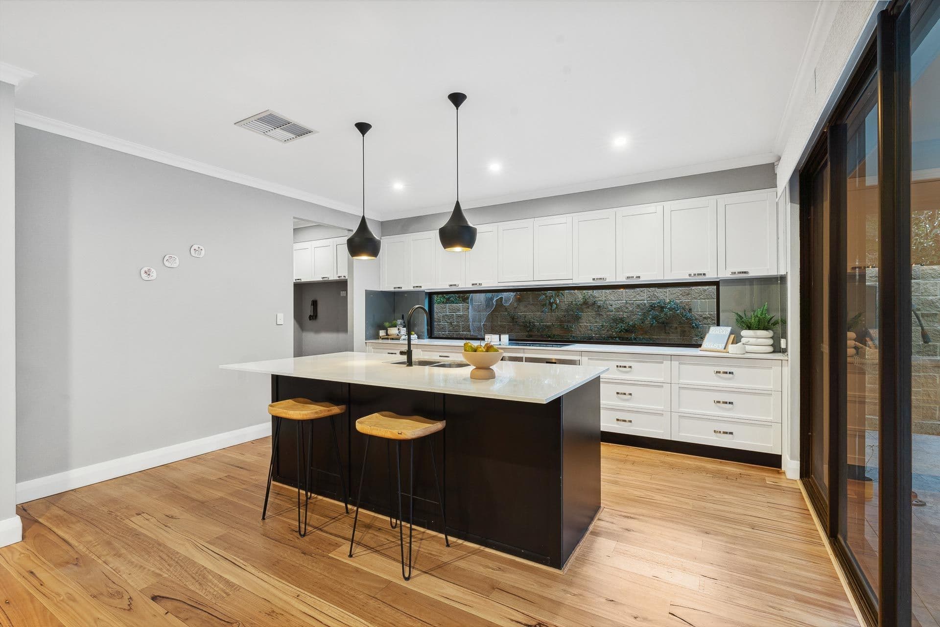 91 Spring Road, Kalamunda WA 6076, Kalamunda - Thumbnail 7