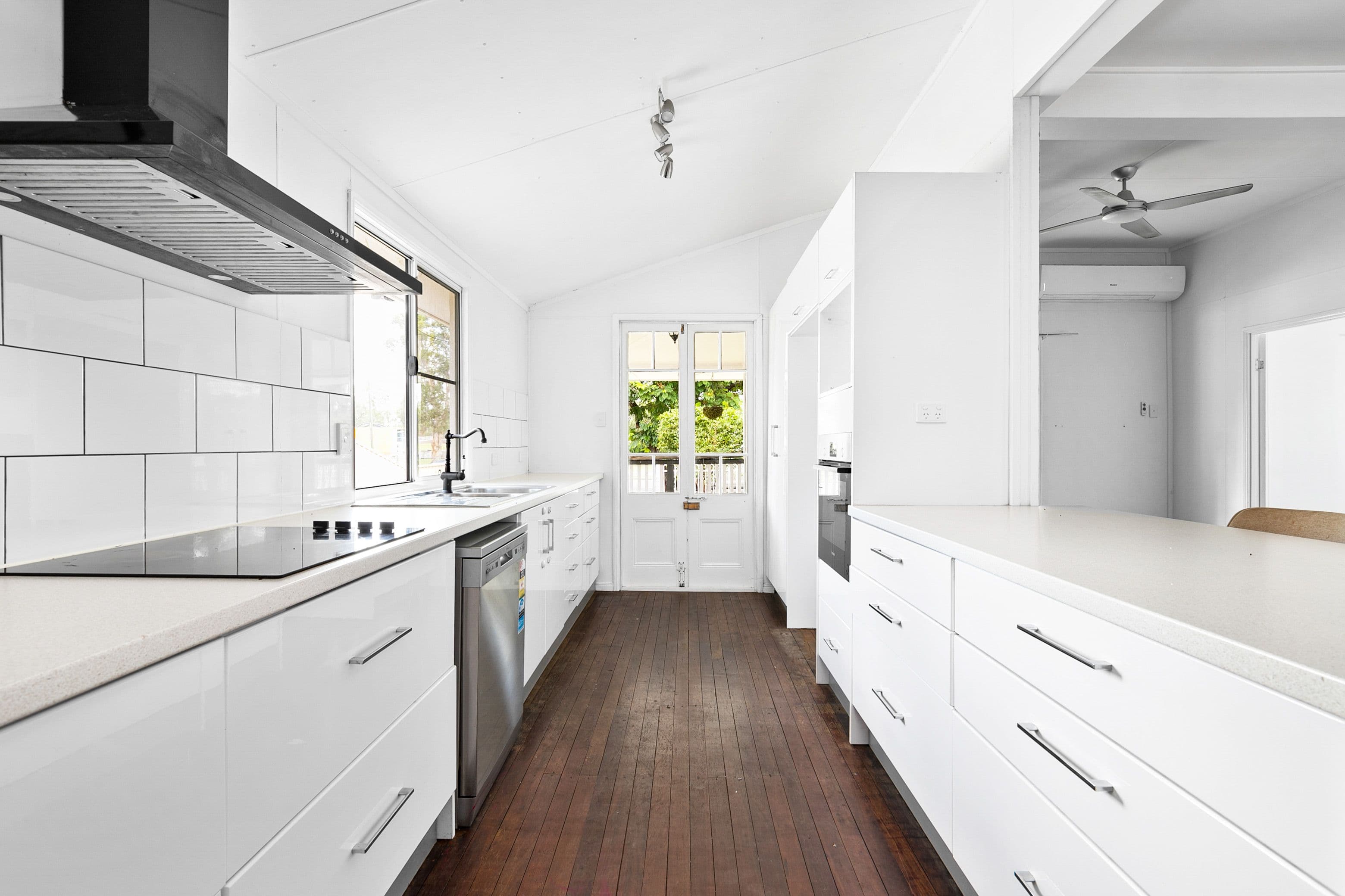 91 Opal Street, Emerald QLD 4720, Emerald - Thumbnail 6