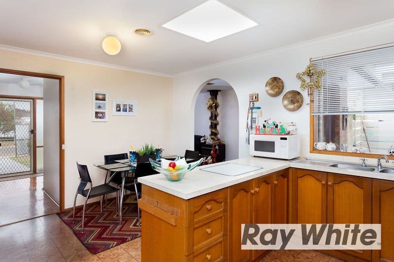 8 Firbank Close, LANGWARRIN VIC 3910, Langwarrin - Thumbnail 4