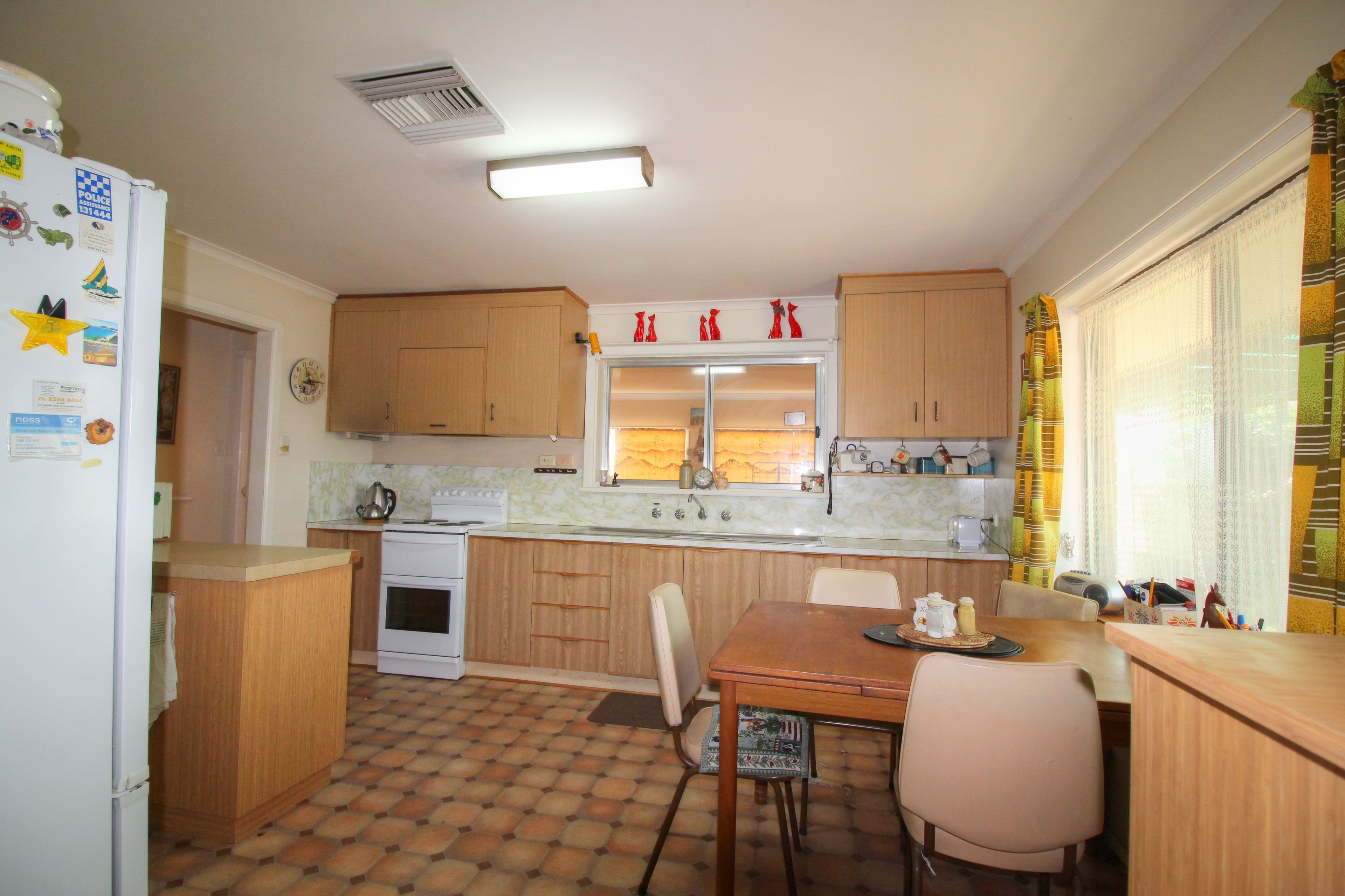 17 Twentieth Street, Renmark SA 5341, Renmark - Thumbnail 4