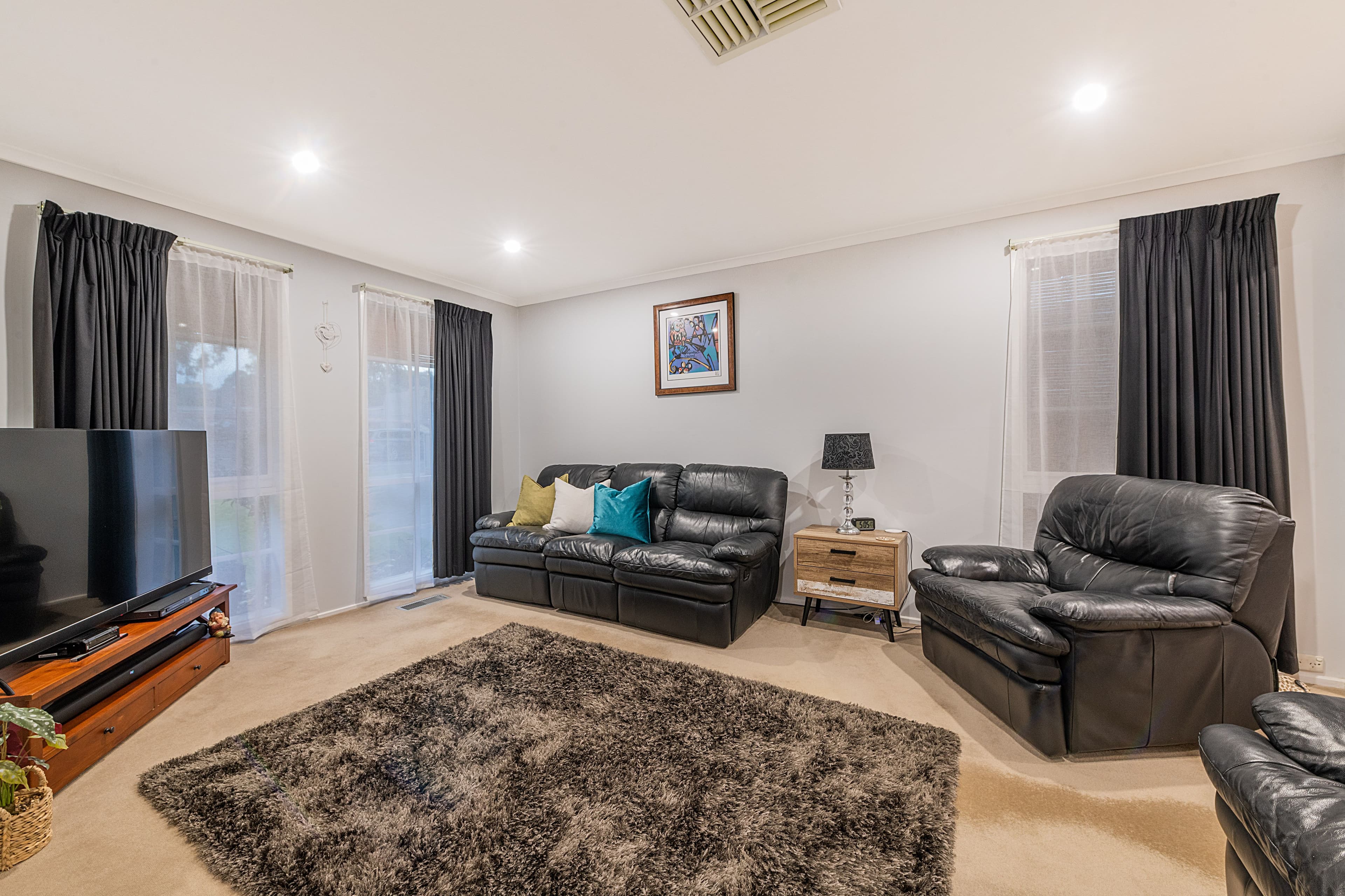 24 Tamboon Drive, Rowville VIC 3178, Rowville - Thumbnail 2