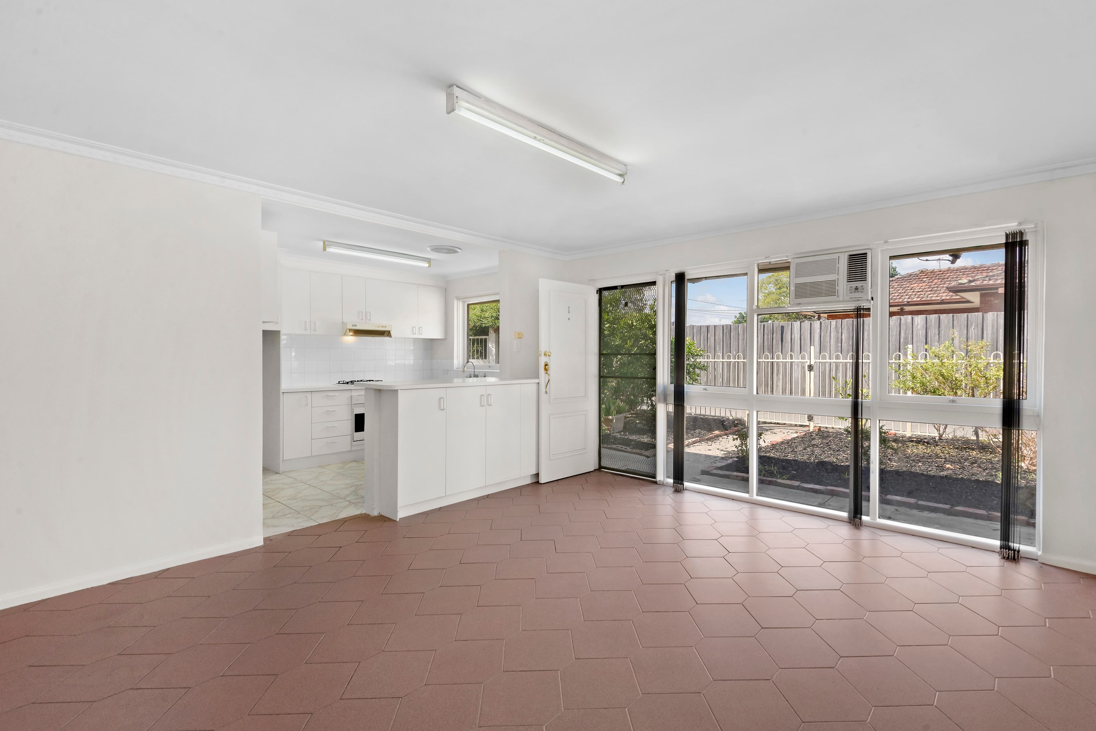4 Sydney Street, Clayton South VIC 3169, Clayton South - Thumbnail 3