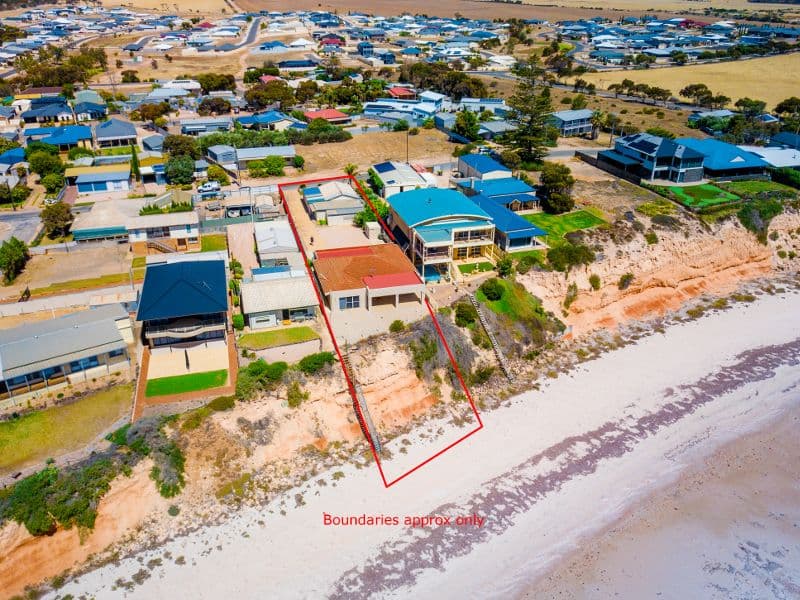 9 Trelawney Street, Moonta Bay SA 5558, Moonta Bay - Thumbnail 2