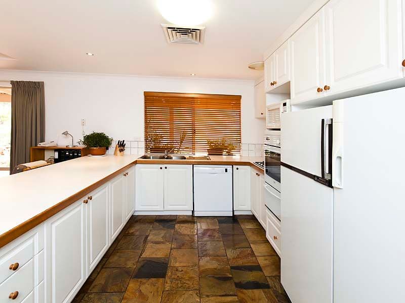 24 Cecil Street, GLEN FORREST WA 6071, Glen Forrest - Thumbnail 2