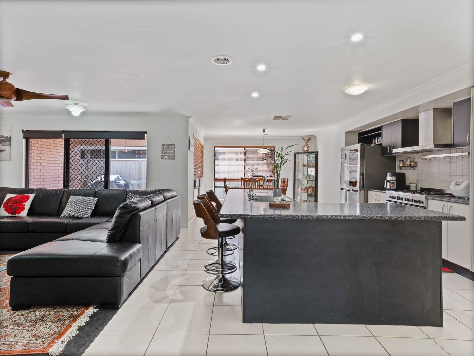 31 Chafia Place, Lavington NSW 2641, Springdale Heights - Thumbnail 5