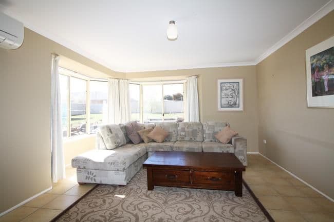 9 McCusker Drive, BUNGENDORE NSW 2621, Bungendore - Thumbnail 3
