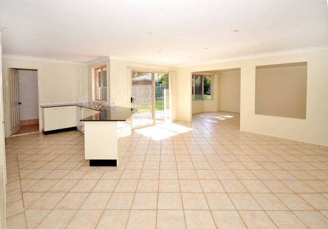 8 Cronin Place, Callala Bay - Thumbnail 2