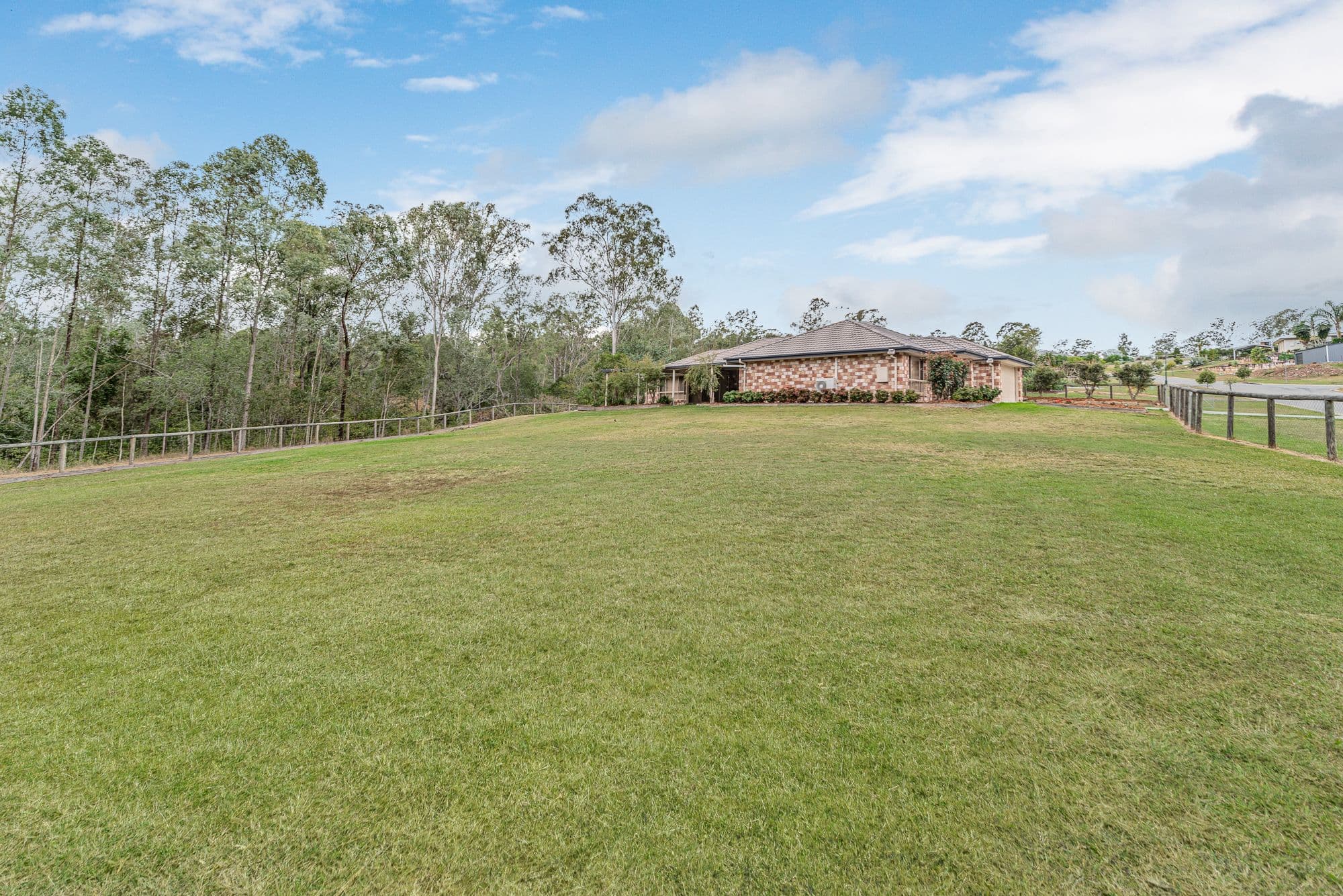 21-23 Strathmore Way, Gleneagle QLD 4285, Gleneagle - Thumbnail 2