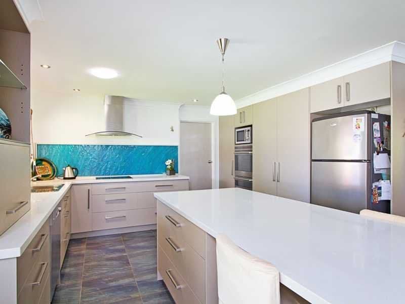 8 Tierney Drive, CURRUMBIN WATERS QLD 4223, Currumbin Waters - Thumbnail 2