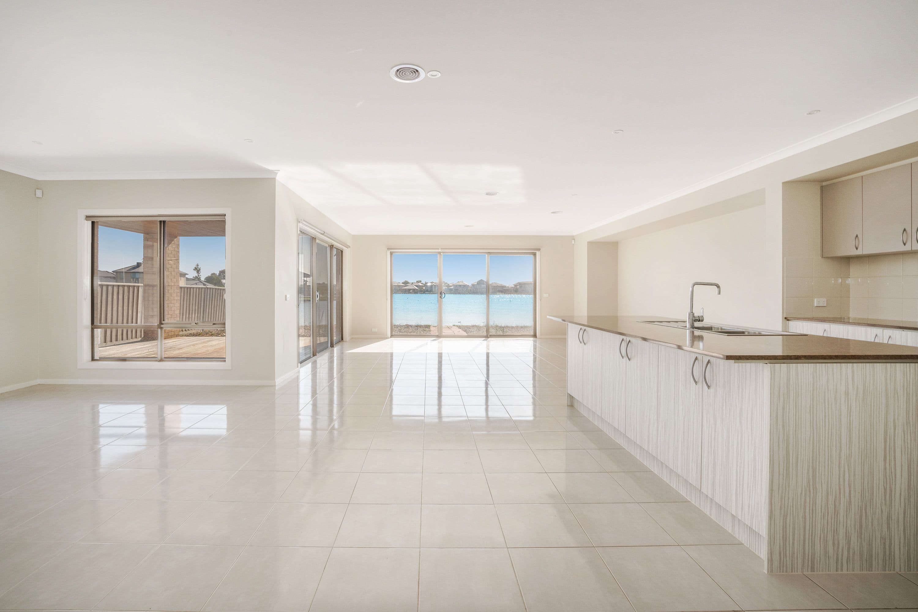18 St Andrews Drive, Chirnside Park, Chirnside Park - Thumbnail 5