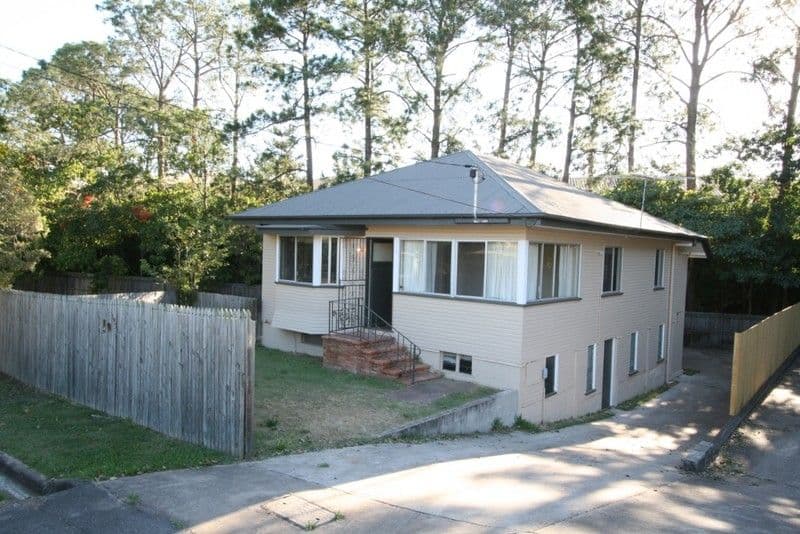 15 Daphne Street, CAMP HILL QLD 4152, Camp Hill - Thumbnail 2