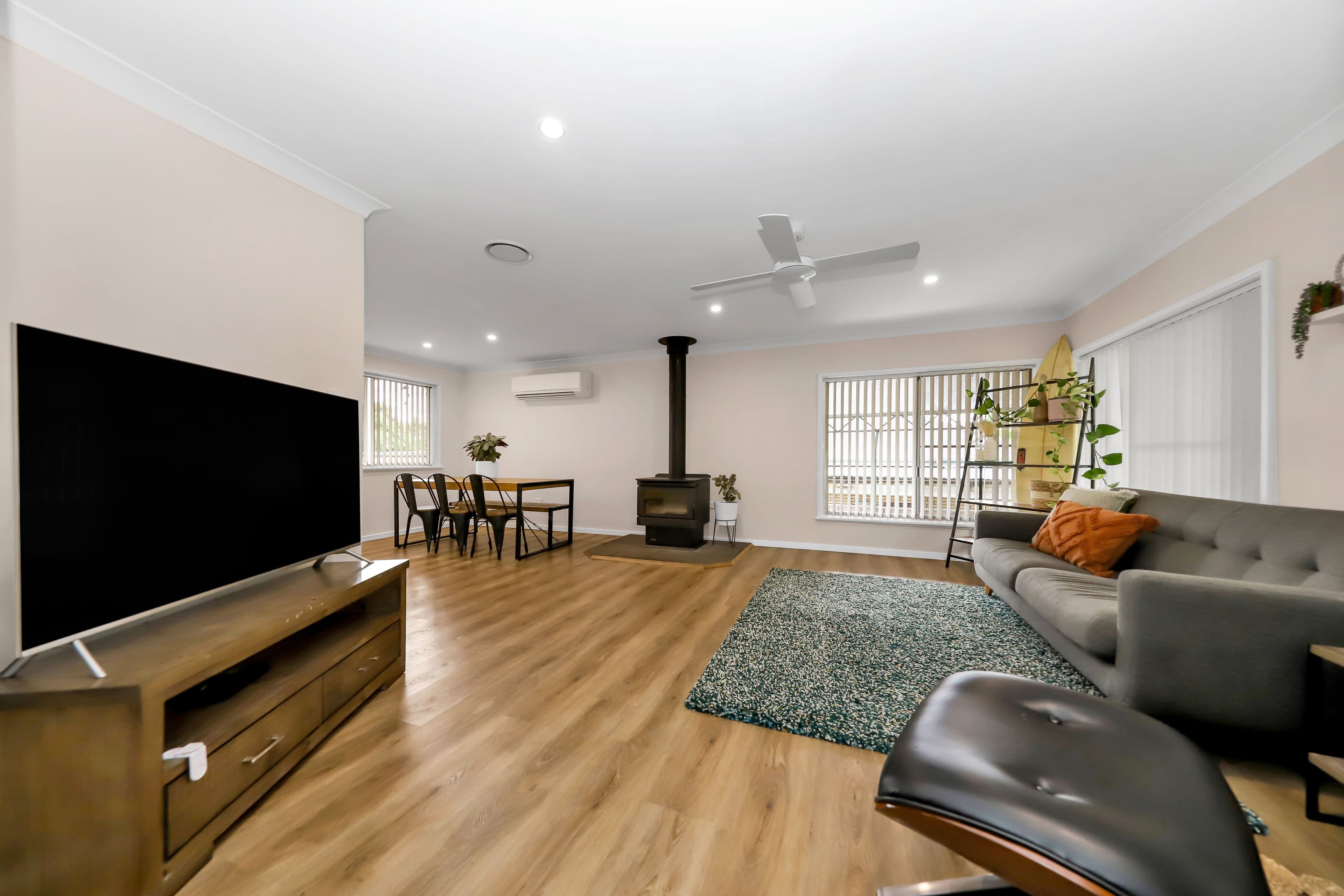 211 Simpson Street, Tumut NSW 2720, Tumut - Thumbnail 3