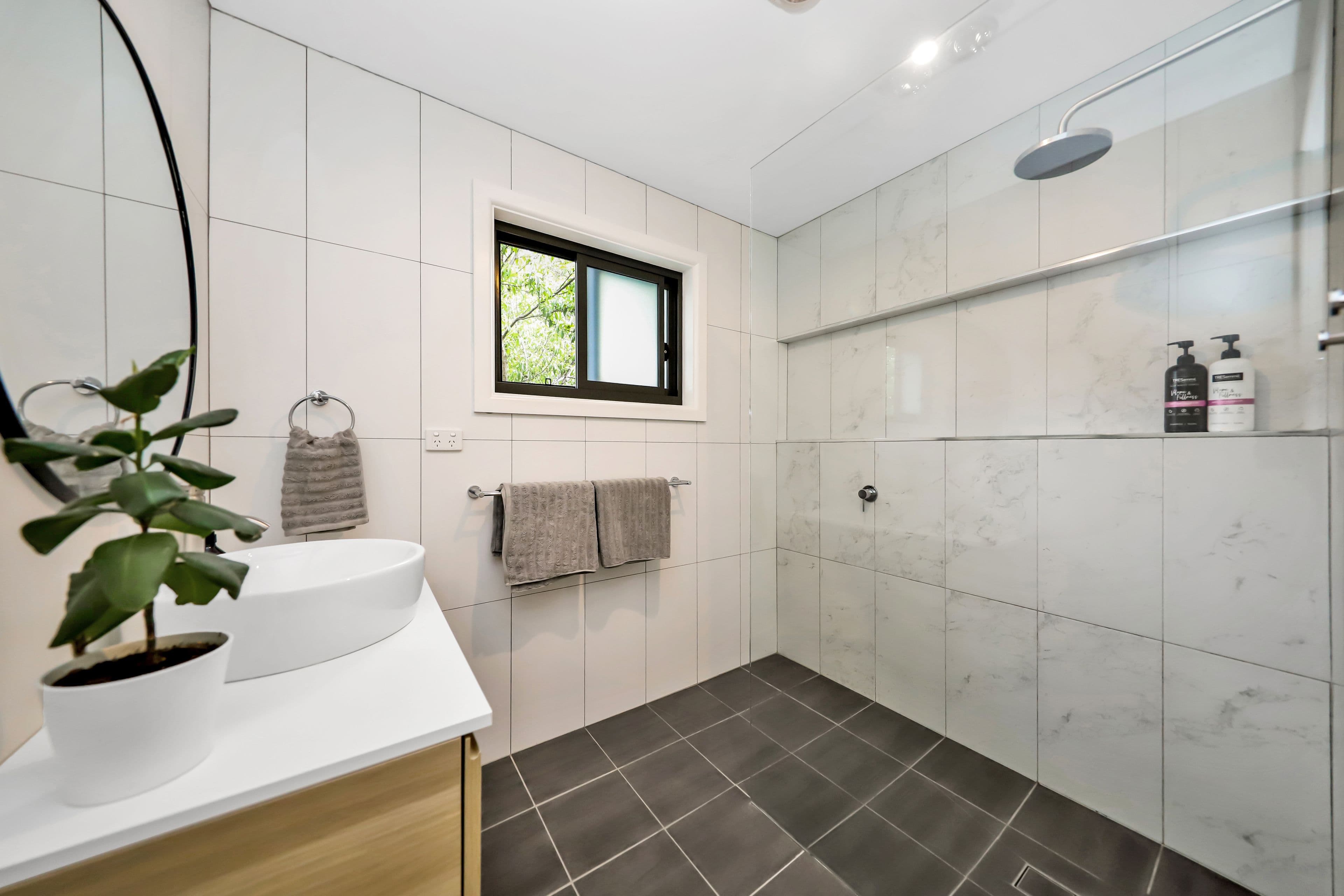 211 Simpson Street, Tumut NSW 2720, Tumut - Thumbnail 7