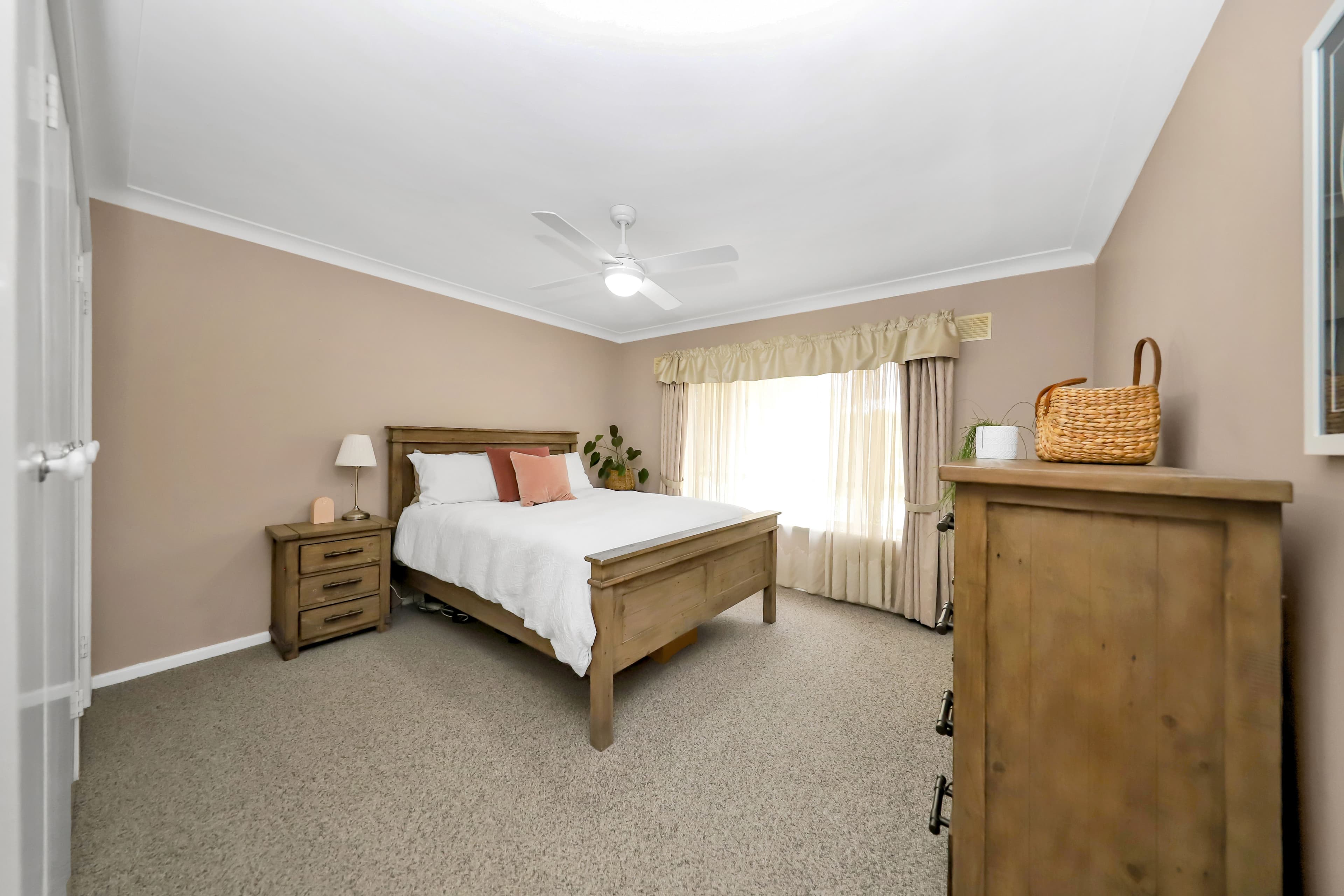 211 Simpson Street, Tumut NSW 2720, Tumut - Thumbnail 8