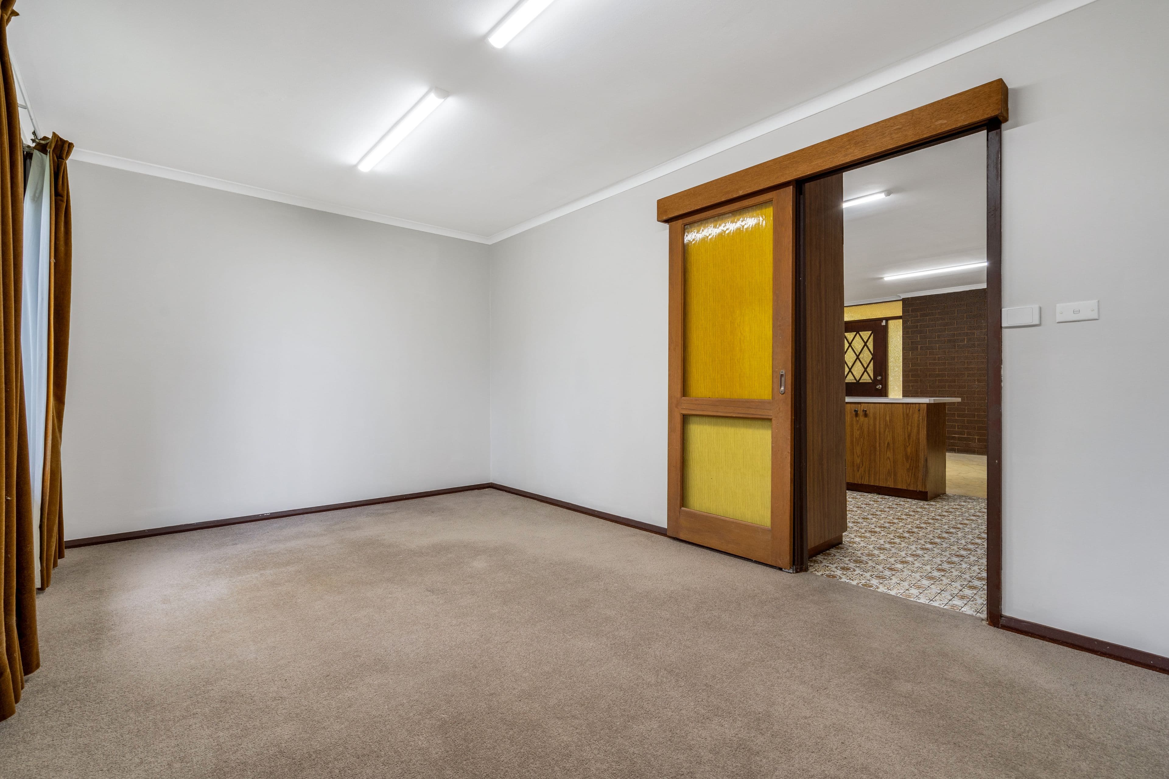 6 Plumpton Avenue, Craigieburn VIC 3064, Craigieburn - Thumbnail 7