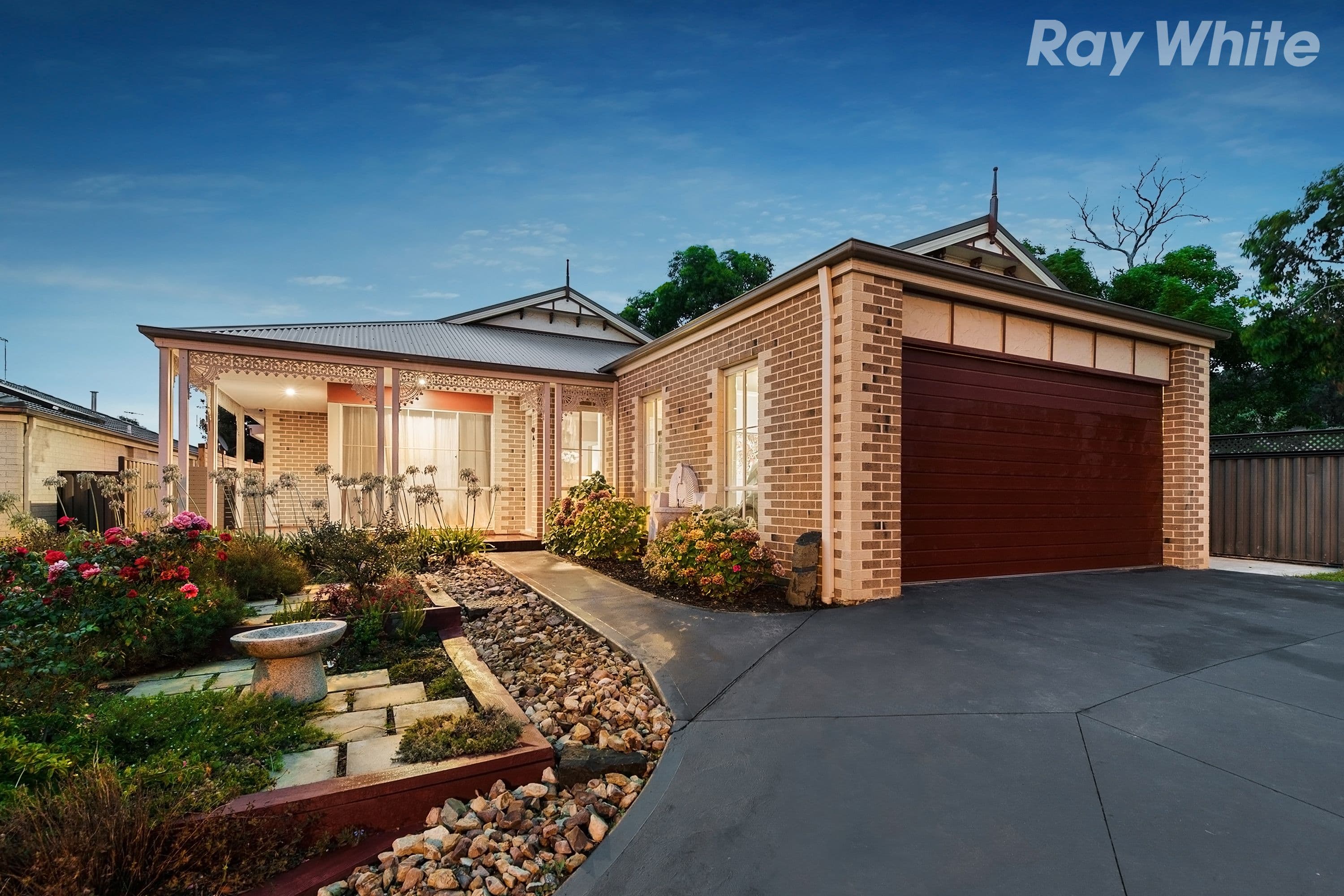 33 O'Brien Parade, Pakenham VIC 3810, Pakenham - Thumbnail 2