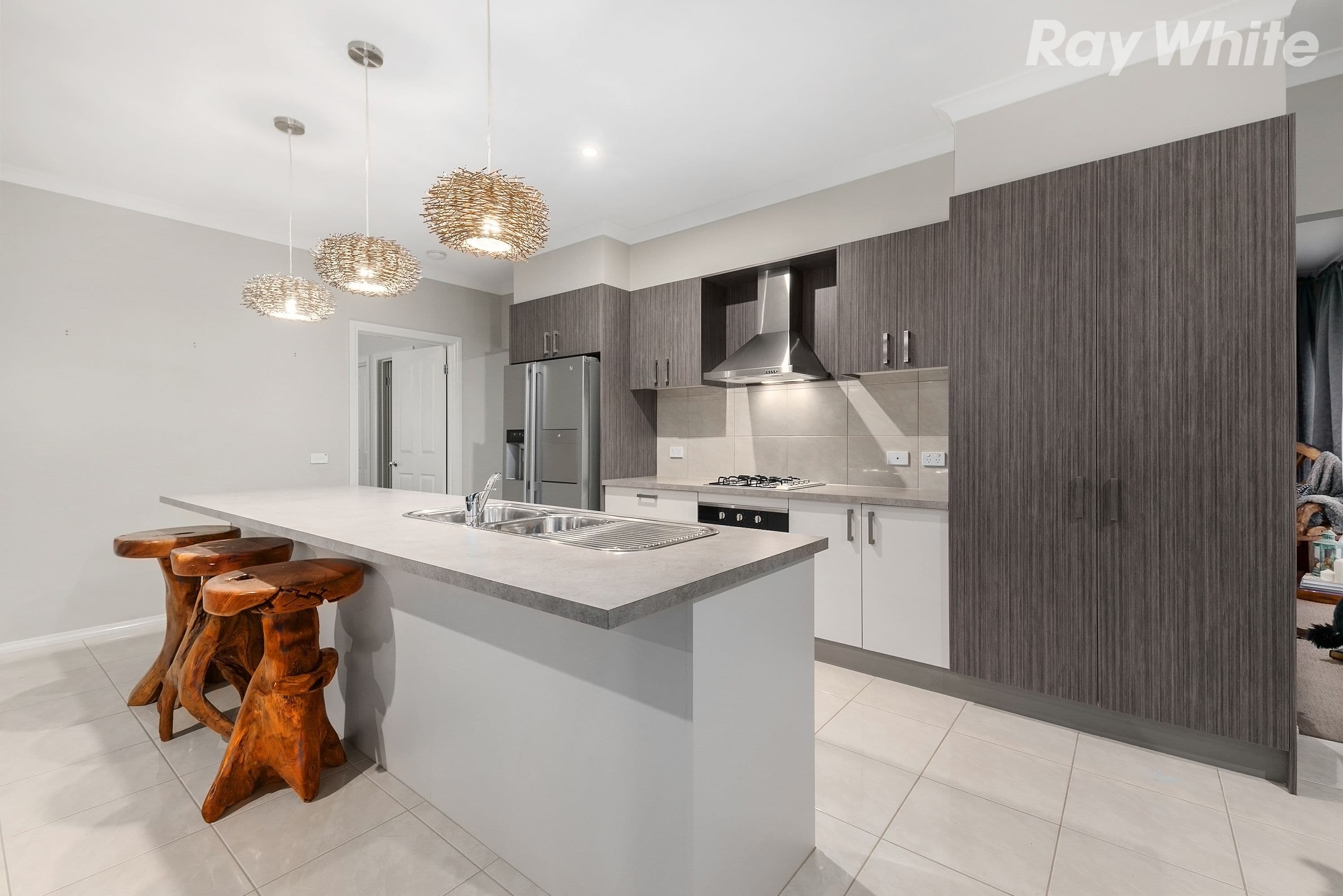 33 O'Brien Parade, Pakenham VIC 3810, Pakenham - Thumbnail 8