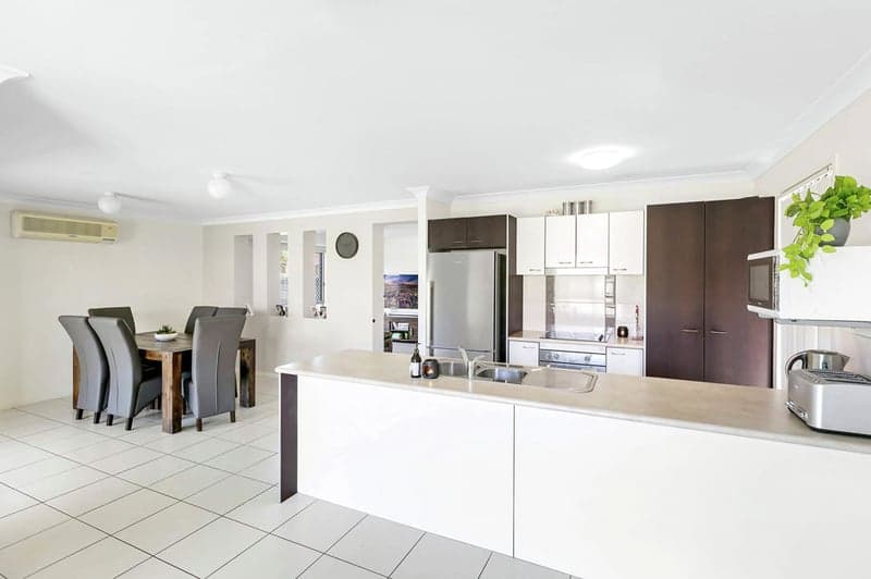 2 Greenwich Court, Bellmere - Thumbnail 3