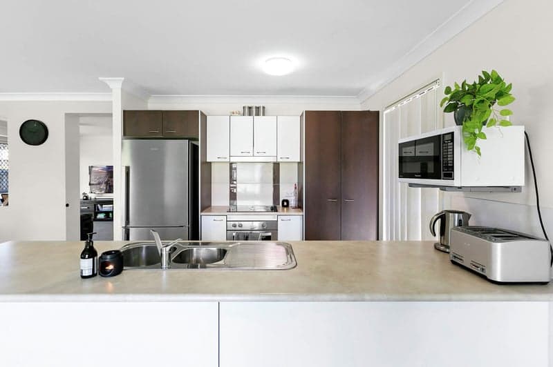 2 Greenwich Court, Bellmere - Thumbnail 4