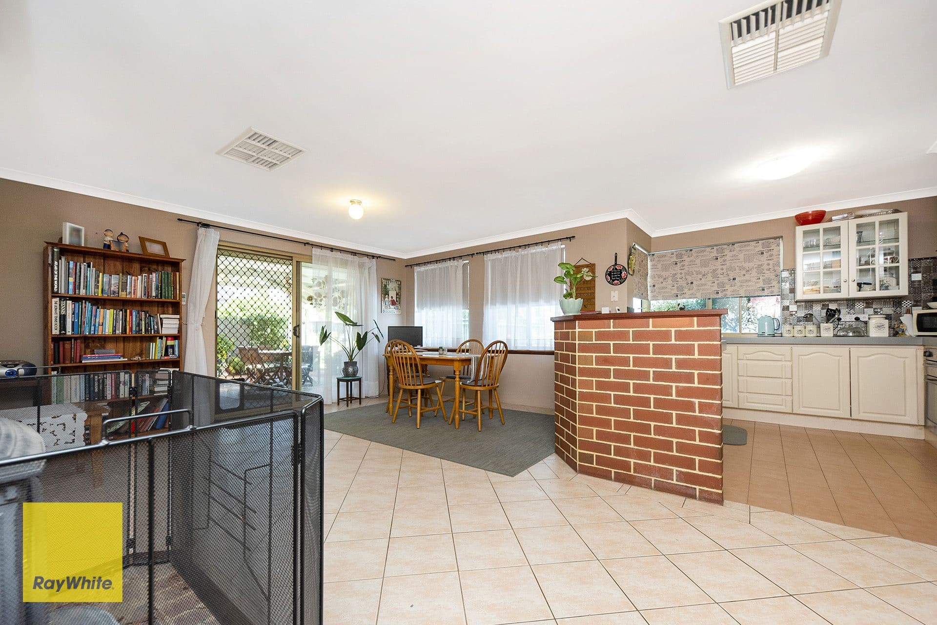 2 Tourmaline Gardens, Forrestfield WA 6058, Forrestfield - Thumbnail 6