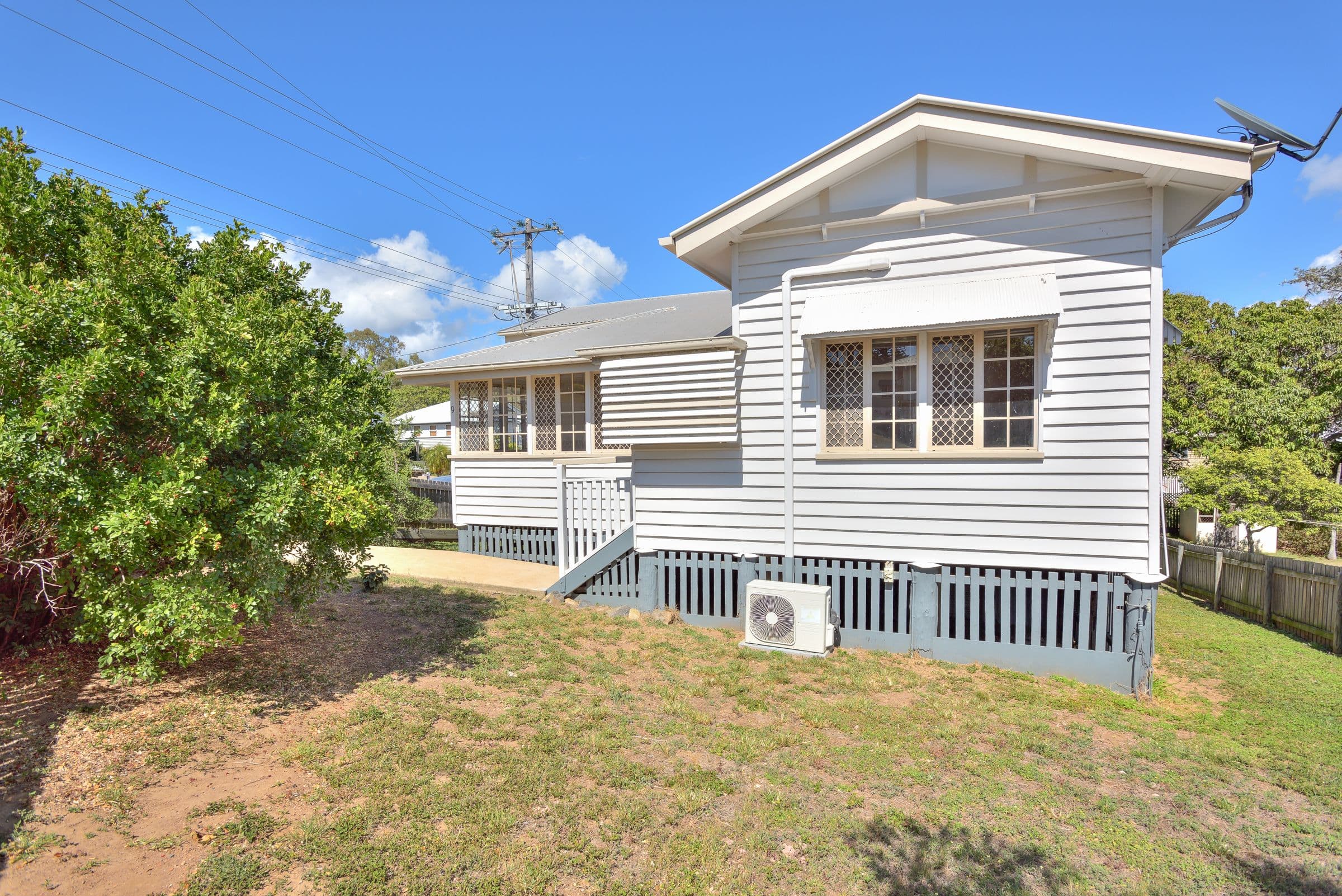 9 Dennis Street, Gladstone Central QLD 4680, Gladstone Central - Thumbnail 4
