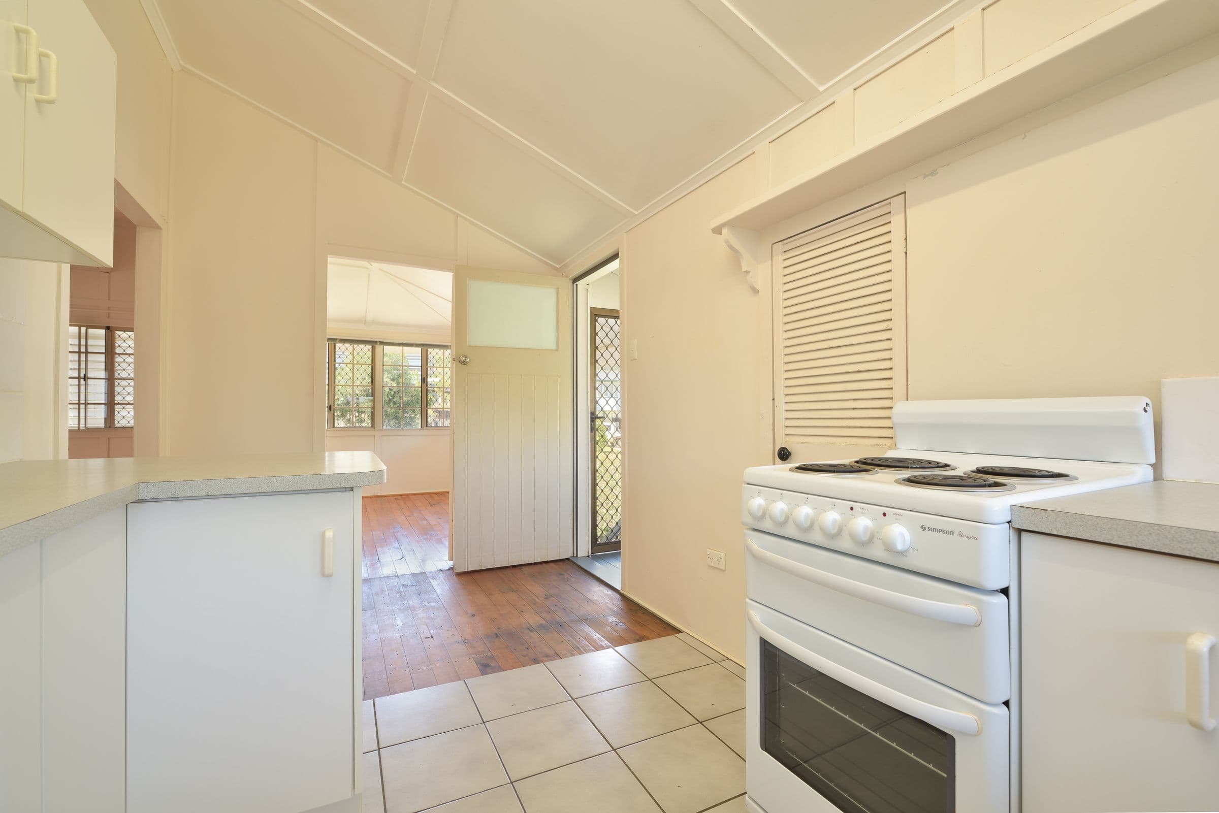 9 Dennis Street, Gladstone Central QLD 4680, Gladstone Central - Thumbnail 7