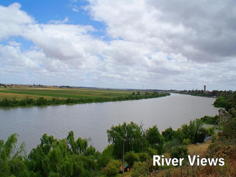 28 Princes Highway, TAILEM BEND SA 5260, Tailem Bend - Image 1