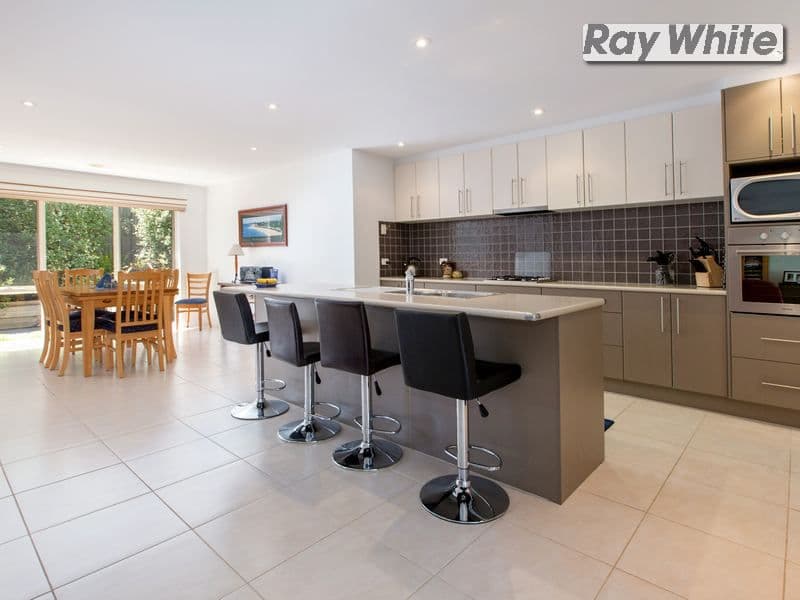 25 Fourth Avenue, ROSEBUD VIC 3939, Rosebud - Thumbnail 2