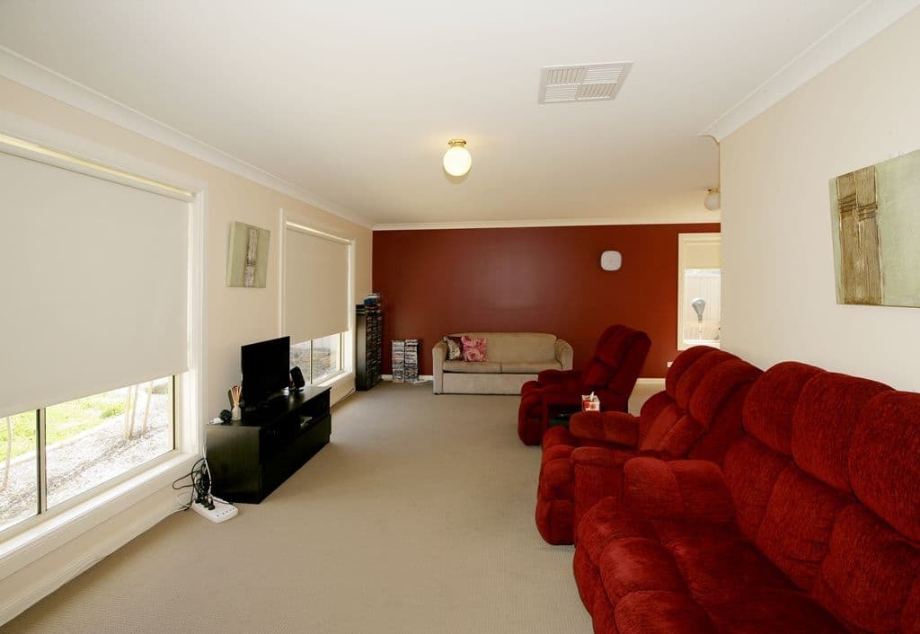 1 Barrima Drive, Glenfield Park NSW 2650, Glenfield Park - Thumbnail 2