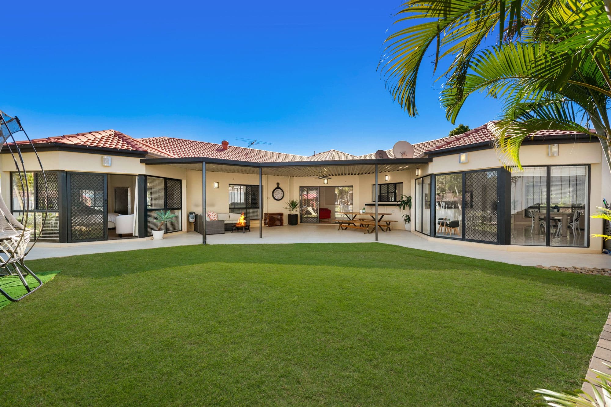 11 Woodland Street, Carindale QLD 4152, Carindale - Thumbnail 2