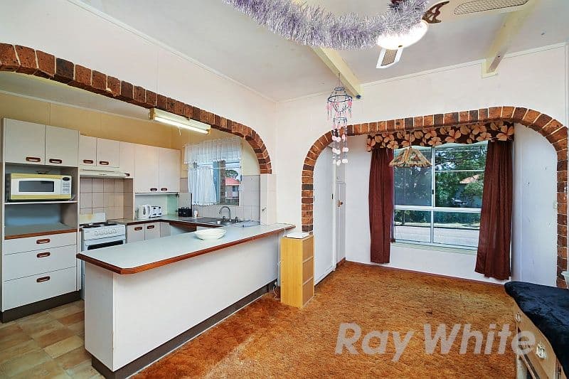 9 Crossingham Street, Canton Beach - Thumbnail 2