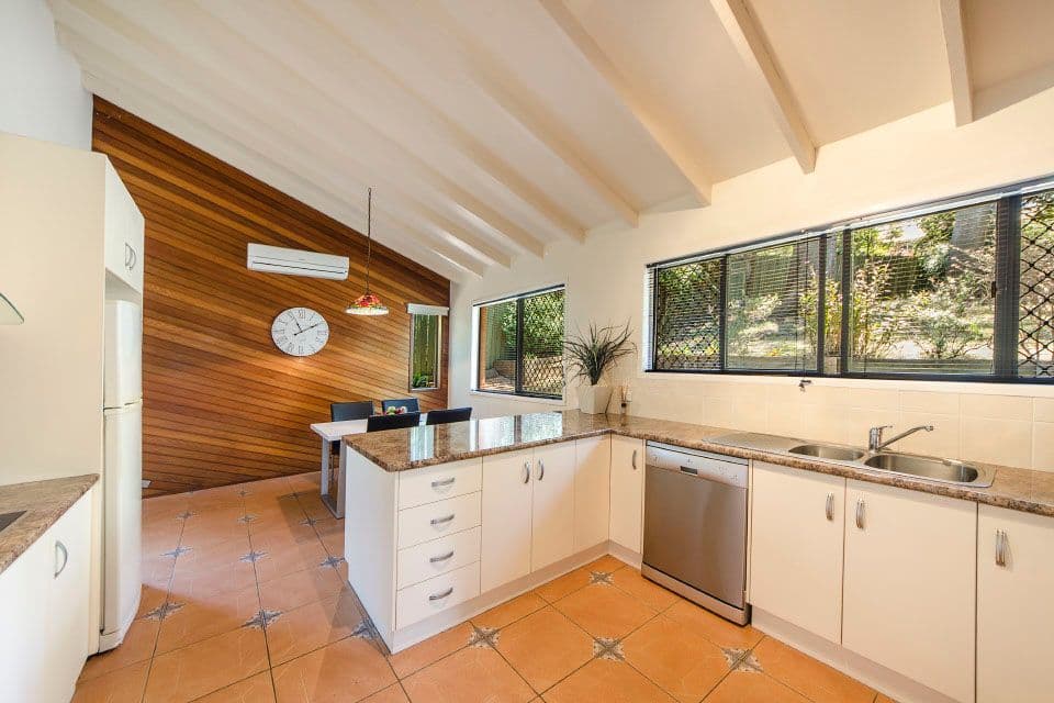 9 Brodie Street, MOUNT LOFTY QLD 4350, Mount Lofty - Thumbnail 8