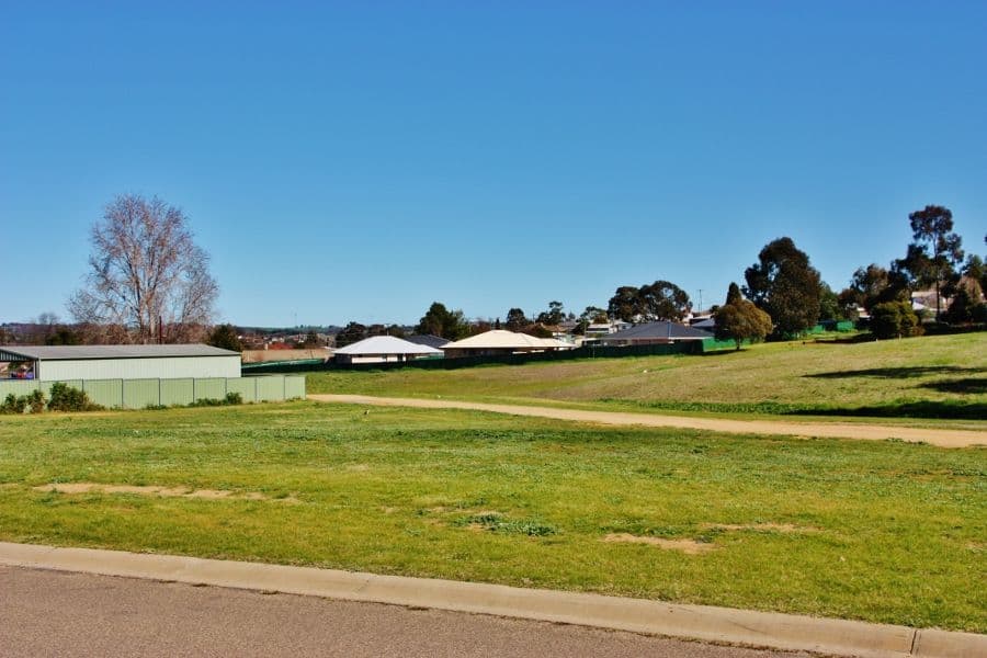 1 Jimmy Noonan Close, YOUNG NSW 2594, Young - Thumbnail 2