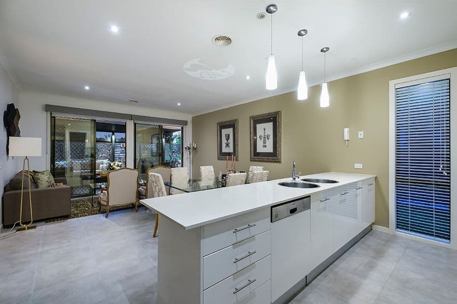 10 Signature Boulevard, Sanctuary Lakes VIC 3030, Sanctuary Lakes - Thumbnail 6