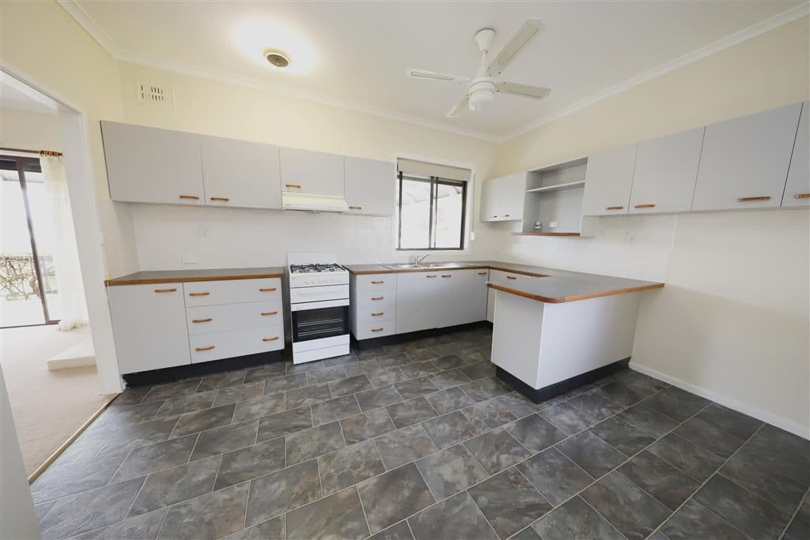 3 Charles Street, Tumut NSW 2720, Tumut - Thumbnail 7