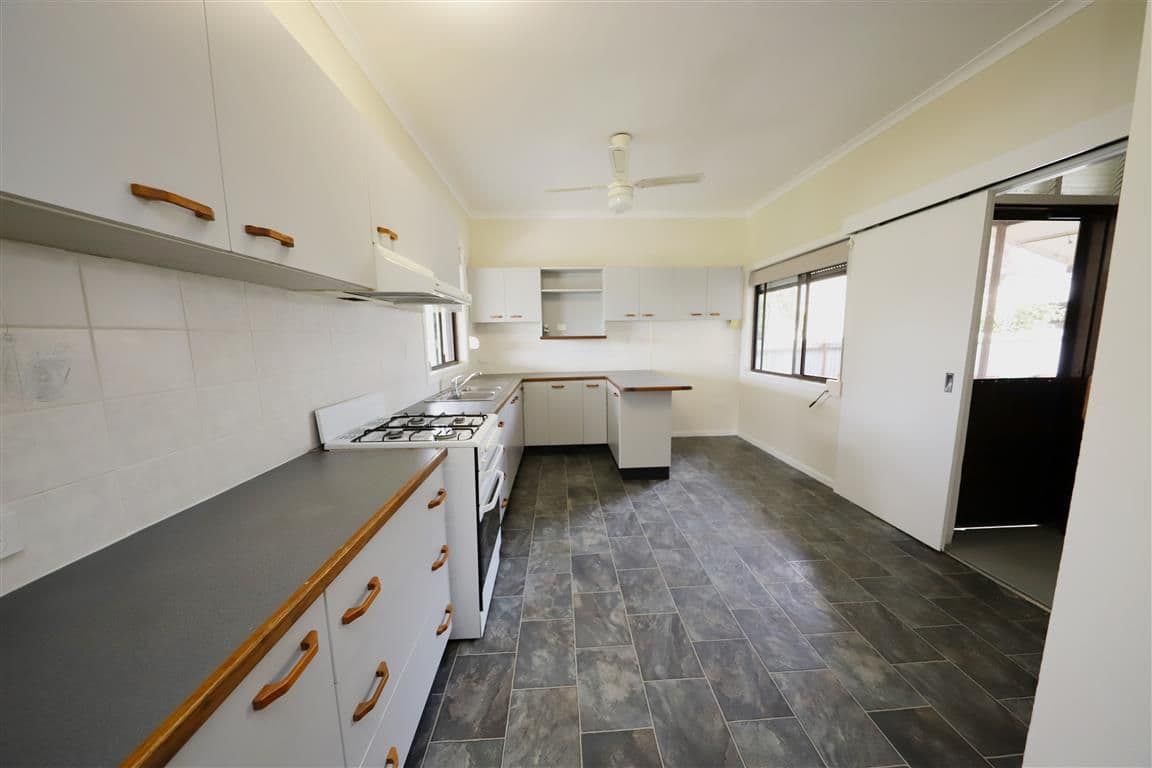 3 Charles Street, Tumut NSW 2720, Tumut - Thumbnail 8