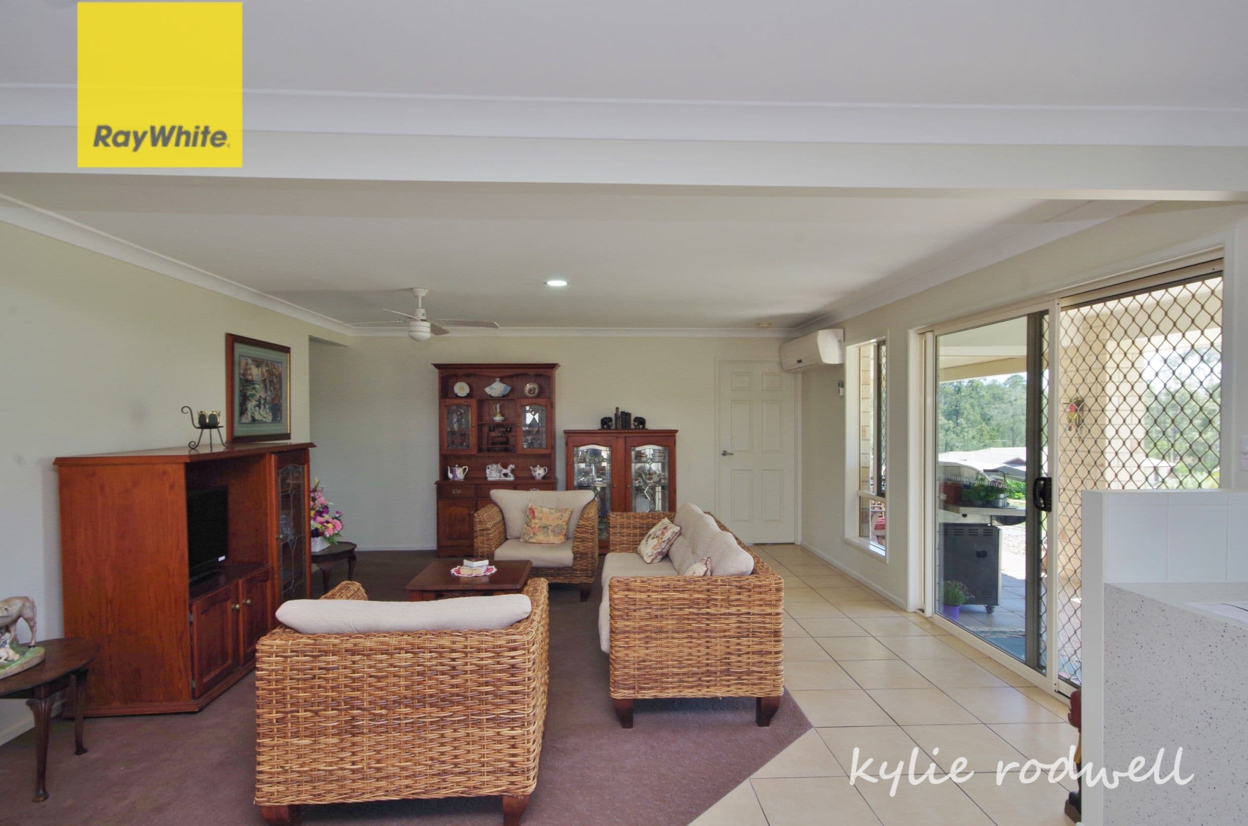 102 Carrigan Way, Gleneagle QLD 4285, Gleneagle - Thumbnail 3