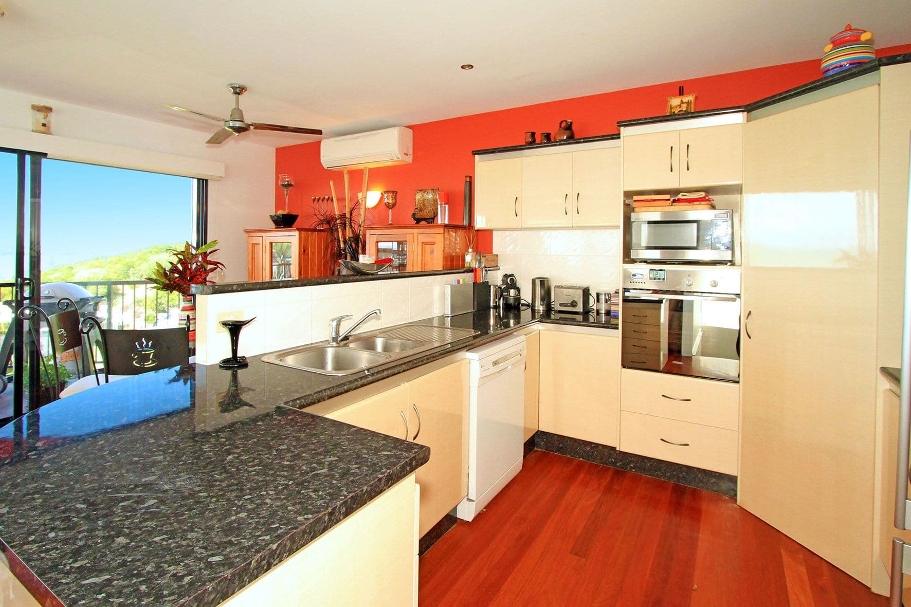 Unit 3, 32 Kerr Street, MEIKLEVILLE HILL QLD 4703, Meikleville Hill - Thumbnail 4
