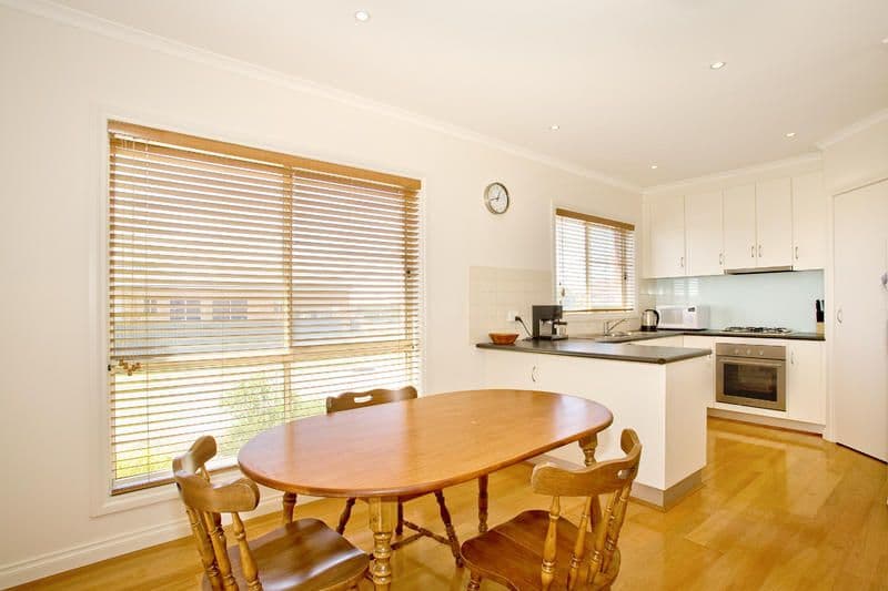 25a Paratone Crescent, ST ALBANS PARK VIC 3219, St Albans Park - Thumbnail 4