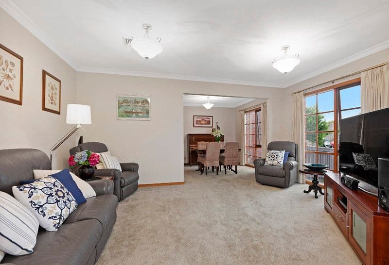 25 Wyndarra Crescent, Dingley Village VIC 3172, Dingley Village - Thumbnail 2