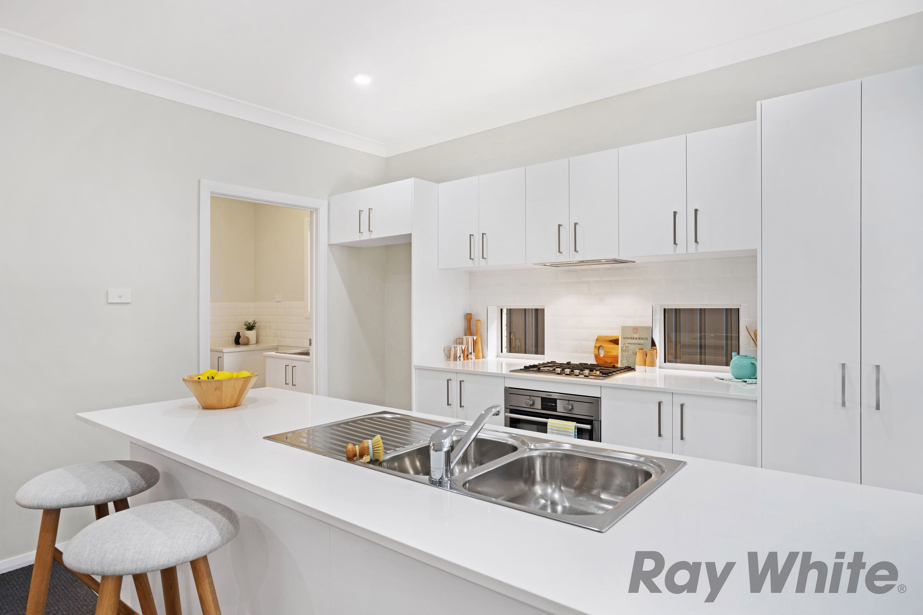 91 Delaware Drive, Macquarie Hills - Thumbnail 2