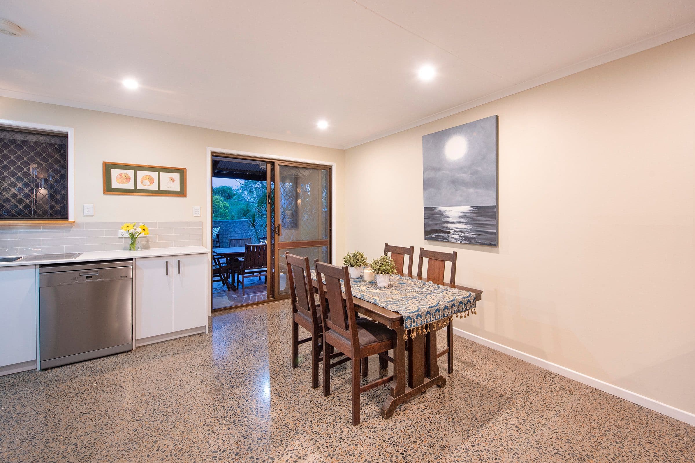 9 Orlando Crescent, Springwood QLD 4127, Springwood - Thumbnail 8